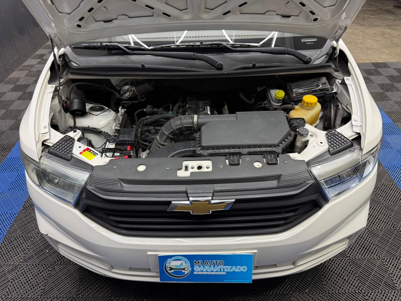 Chevrolet N400 Max1.5 4X2 Ac Mt 5P — foto 10 de 11
