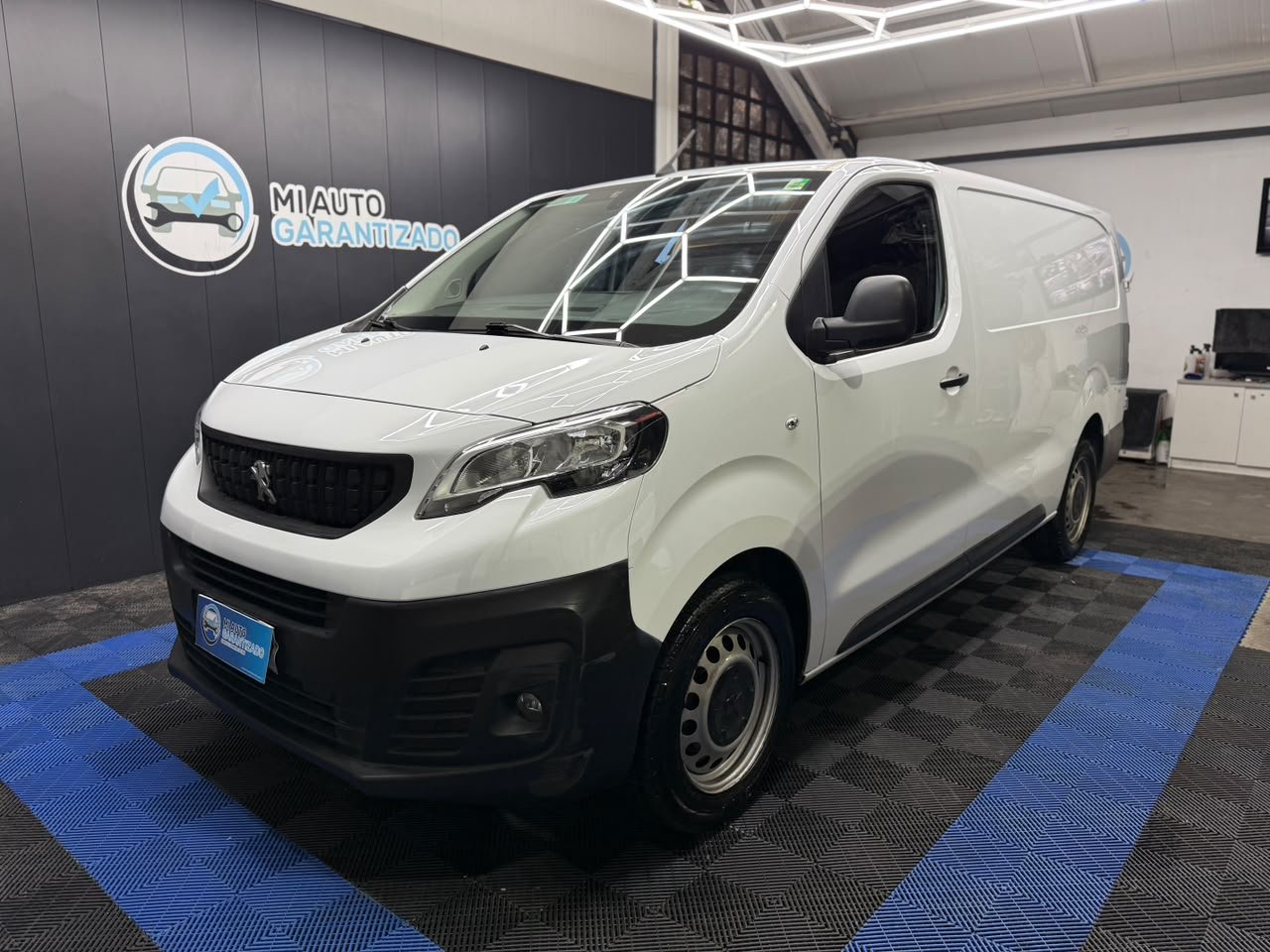 Peugeot Expert 2.0 L3 Bluehdi Diesel 4X2 Furgon