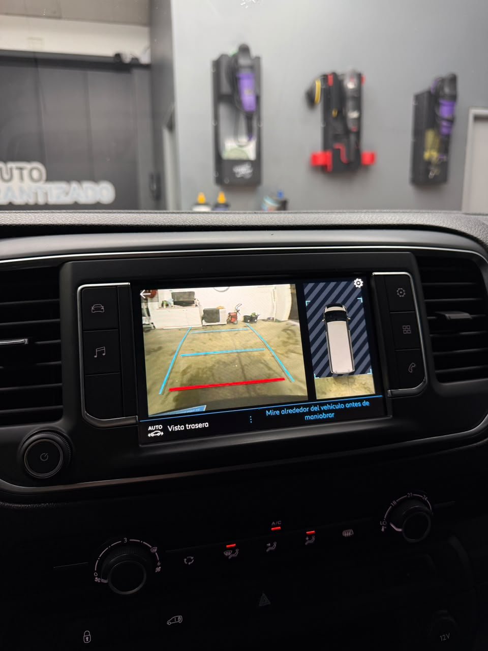 Peugeot Expert 2.0 L3 Bluehdi Diesel 4X2 Furgon — foto 9 de 11