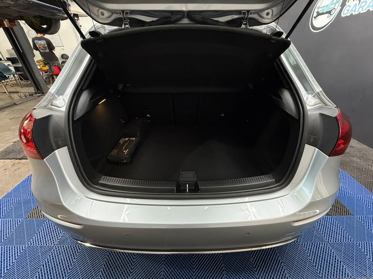 Mercedes-Benz A200 — foto 3 de 11